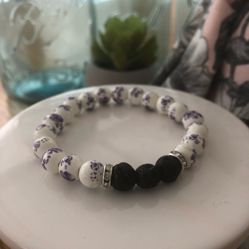 Essential oil diffusing bracelets - Picture 6 of 8